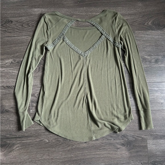 Open Back Long Sleeve - Picture 3 of 4